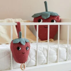 Roommate Strawberry Muziekmobiel